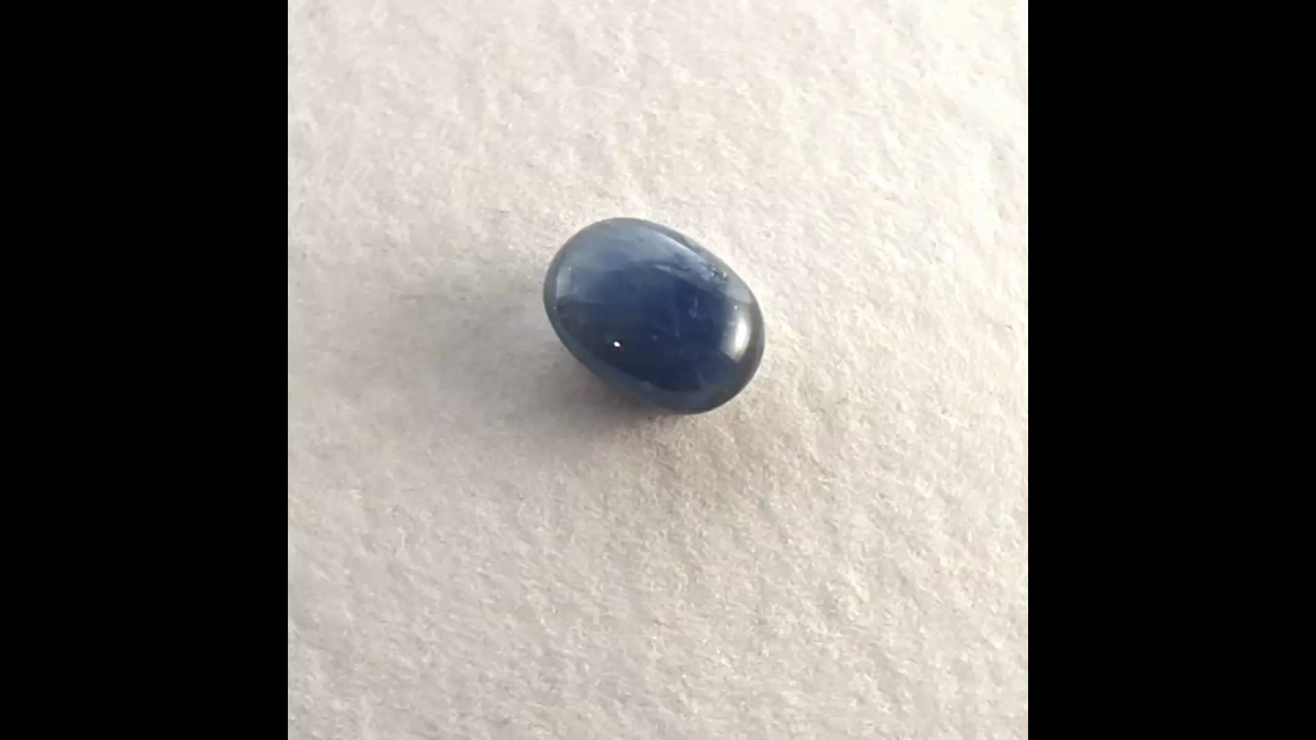 Luonnon safiiri 21,4 ct ovaali