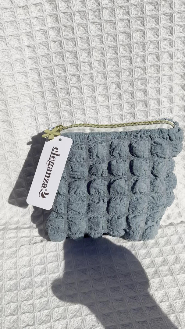 Meikkipussi Fluffy petrooli 19 x 18cm