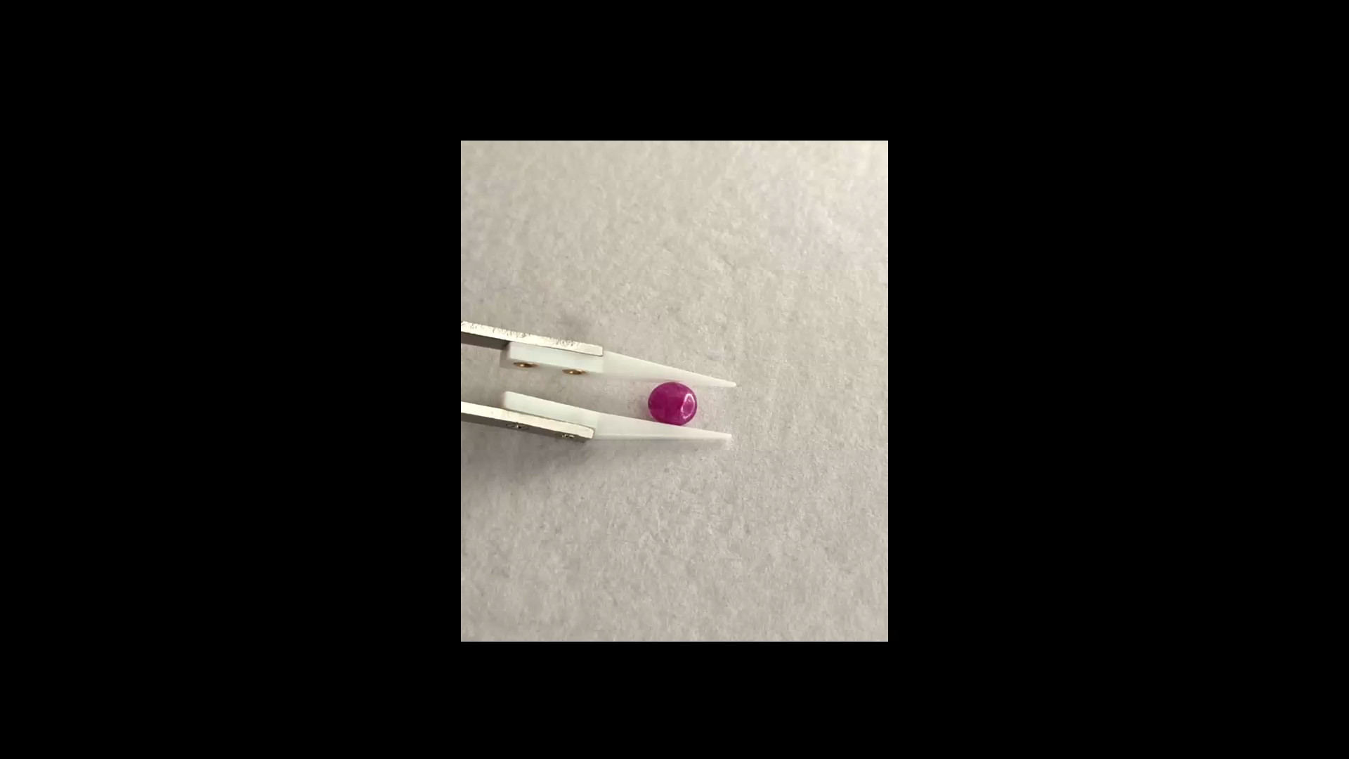 Natural Sapphire 2,57ct color enhanced