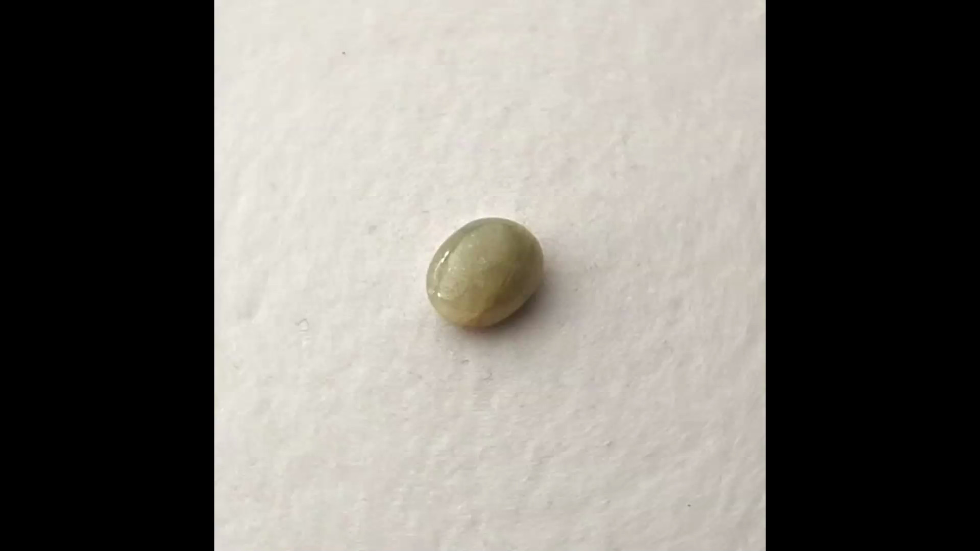 Luonnon safiiri 14,6 ct ovaali