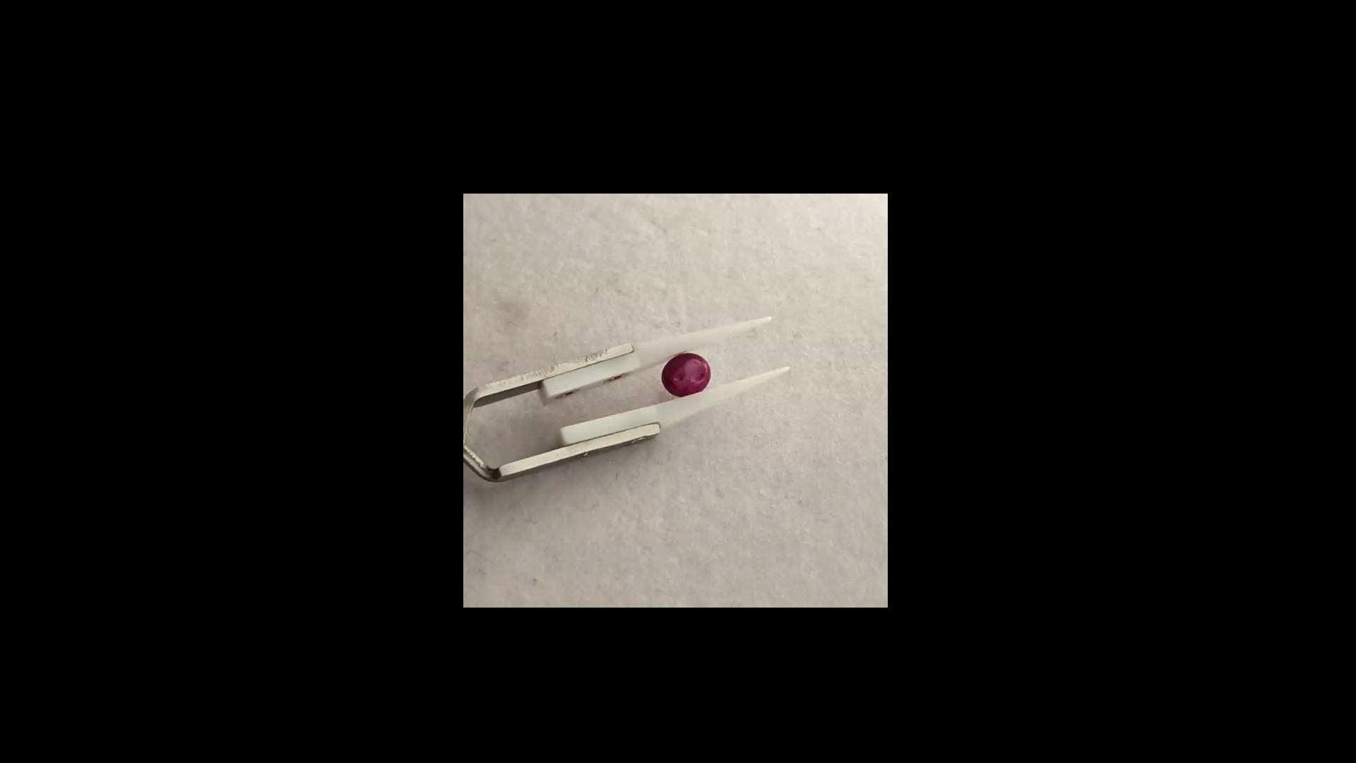 Natural Sapphire 3,8ct color enhanced