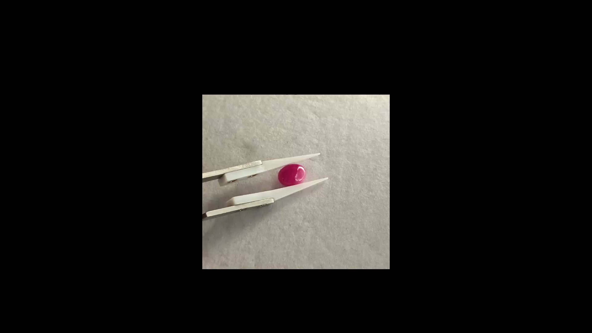 Natural Sapphire 4,7ct color enhanced