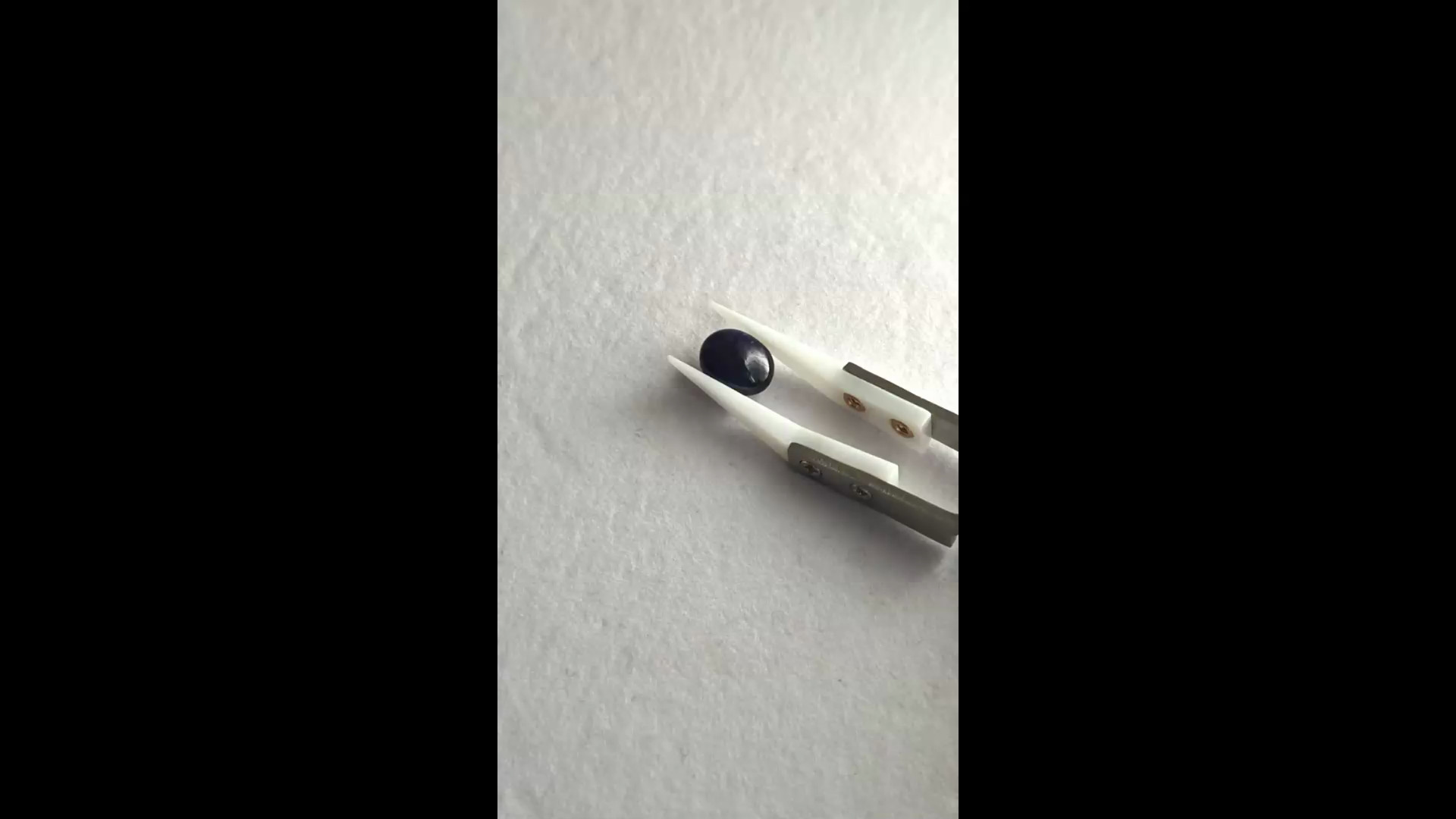 Natural Sapphire 4,9 ct oval